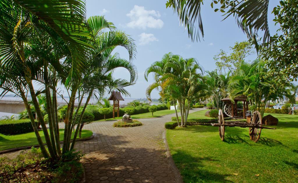 פקסה Champasak Grand Hotel מראה חיצוני תמונה
